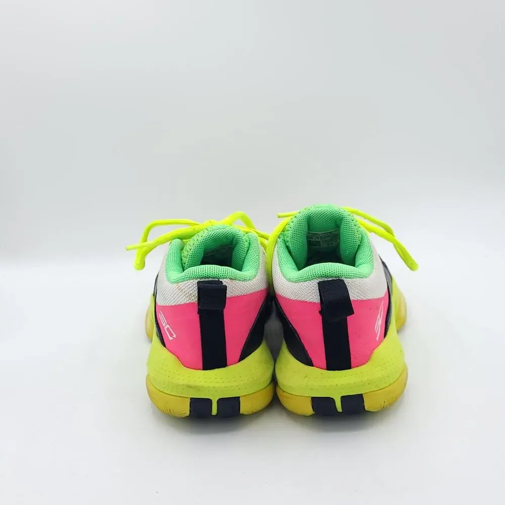 under armour gs sc 3zero iv Kids Size 2.5Y 3023919 -102